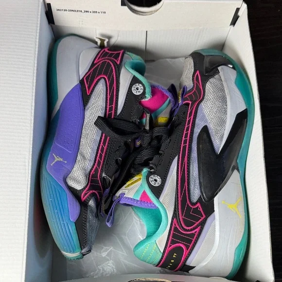 Nike Luka 2 Grade School Basketball Shoes Wolf Grey/Speed Yellow kid Jordans 4.5 - Picture 3 of 13